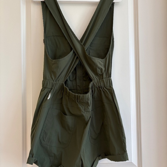 Free People Noiseless Back On Trek Shortsie Green Size S NWOT - Picture 11 of 16